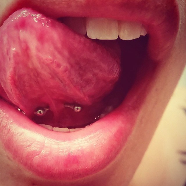 Scale pain tongue piercing Frenulum Piercing