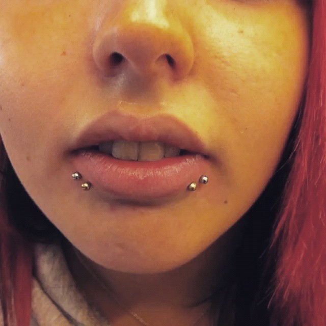 Pircing na boca  Face piercings, Different lip piercings, Lip