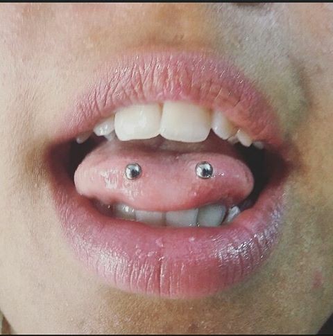 Snake Eyes Piercing 50 Ideas: Pain Level, Healing Time ...