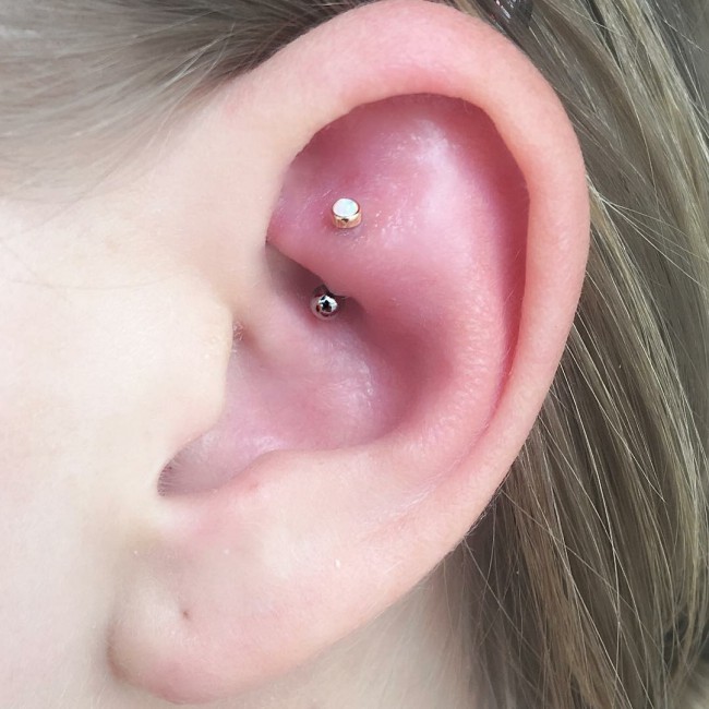 Rook Piercing [50 Ideas]: Pain Level, Healing Time, Cost, Experience ...