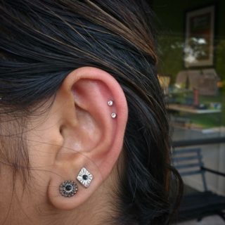 Double Helix Piercing [50 Ideas]: Pain Level, Healing Time, Cost