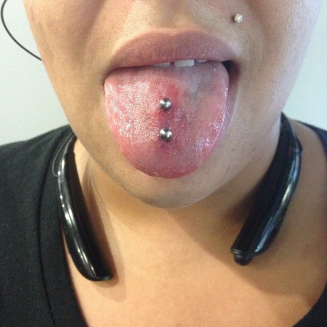 Double tongue sale piercing vertical