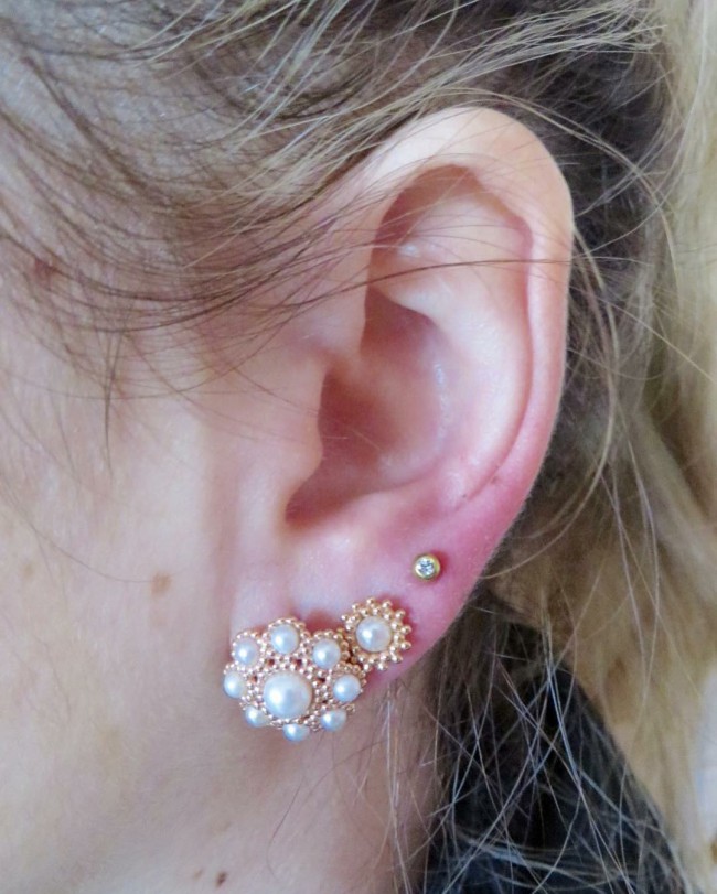 3 ear piercings on lobe