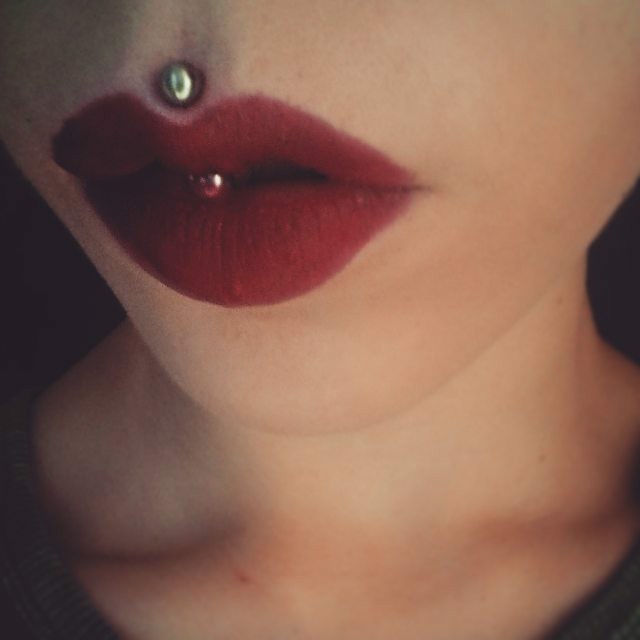 jestrum piercing on big lips