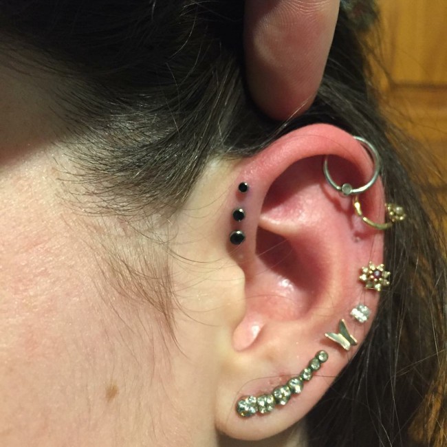 double-lobe-piercing-sparkly-crystal-earrings-geode-earrings-halo