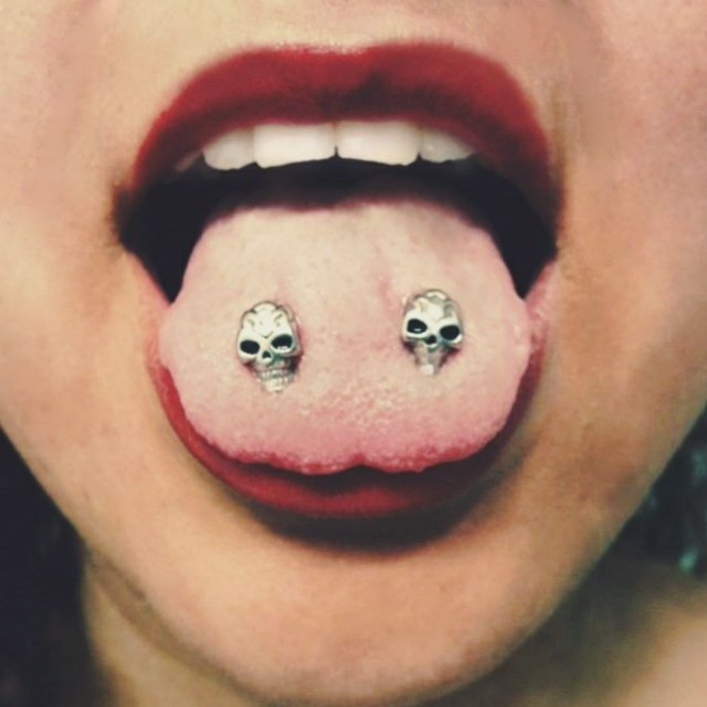 cool tongue piercing pic
