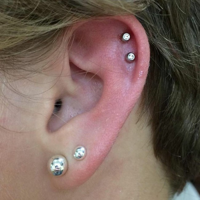 Double Cartilage Piercing [50 Ideas]: Pain Level, Healing Time, Cost ...
