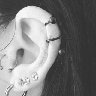 Double Helix Piercing [50 Ideas]: Pain Level, Healing Time, Cost