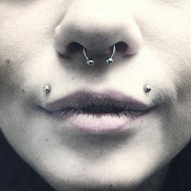 Upper on sale labret piercing