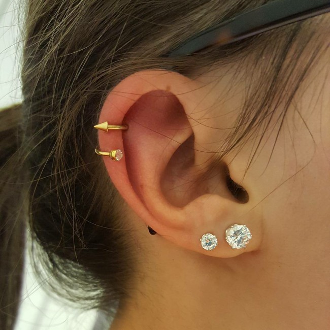 Cartilage Piercing [50 Ideas]: Pain Level, Healing Time, Cost ...