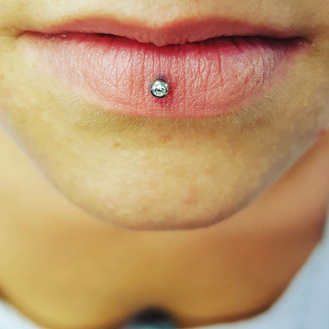 What Is The Inside Of A Lip Piercing Supposed To Look Like Sitelip Org