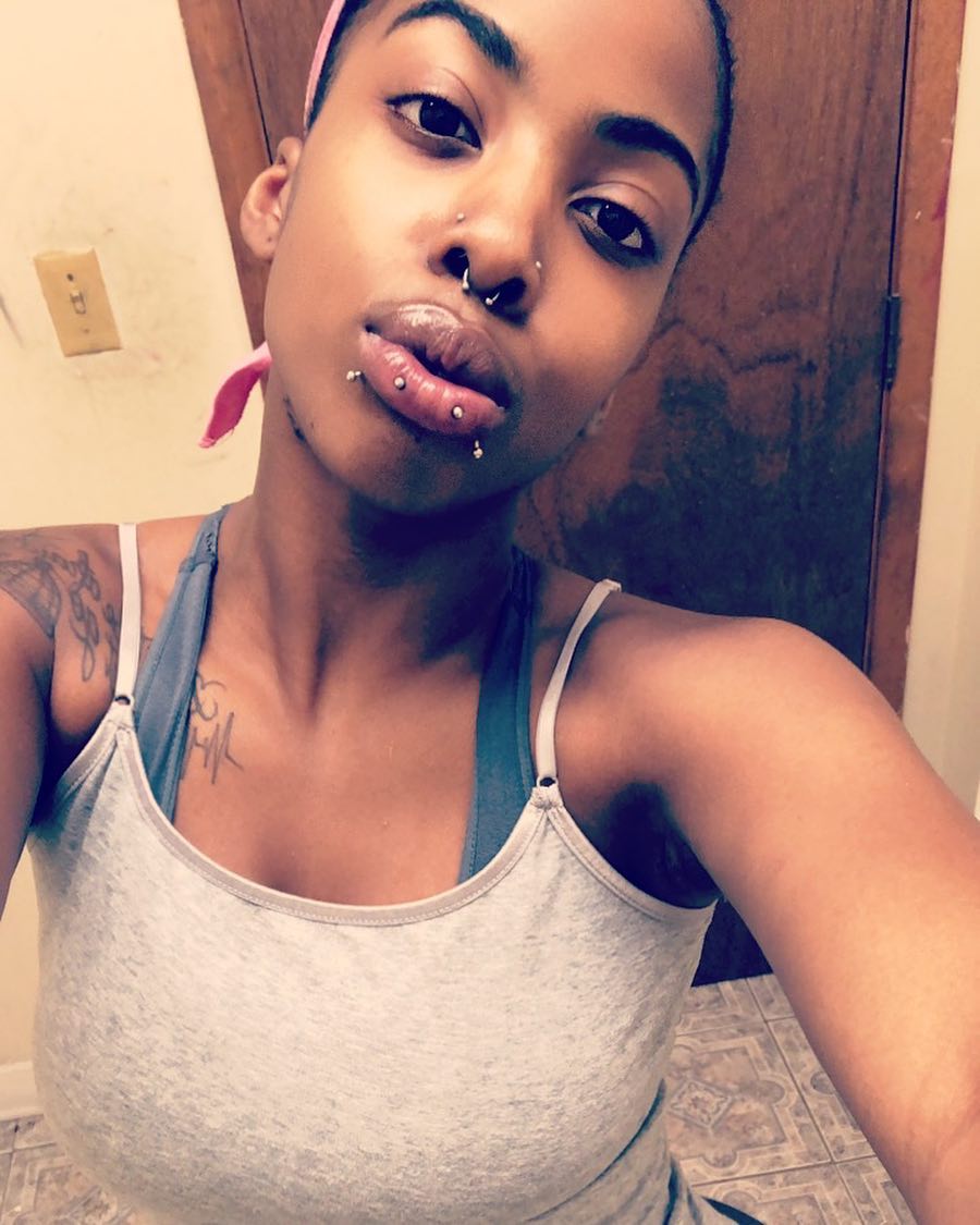 horizontal lip piercing on black girl