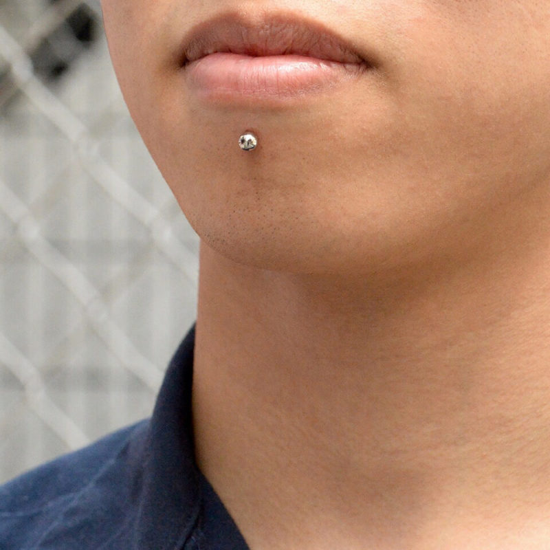 labret-piercing-60-ideas-pain-level-healing-time-cost-experience