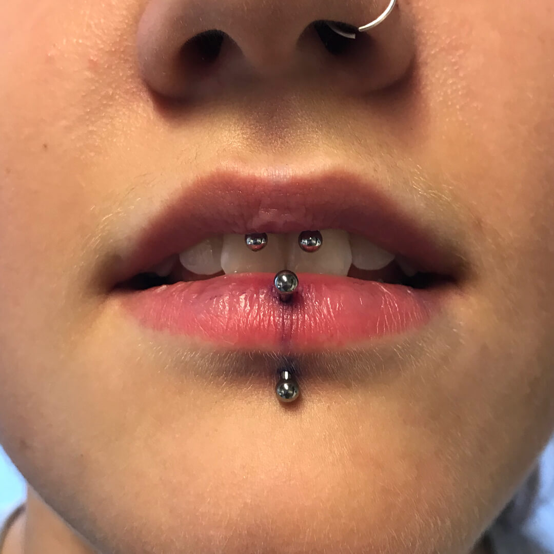 Labret Piercing [60 Ideas] Pain Level, Healing Time, Cost, Experience